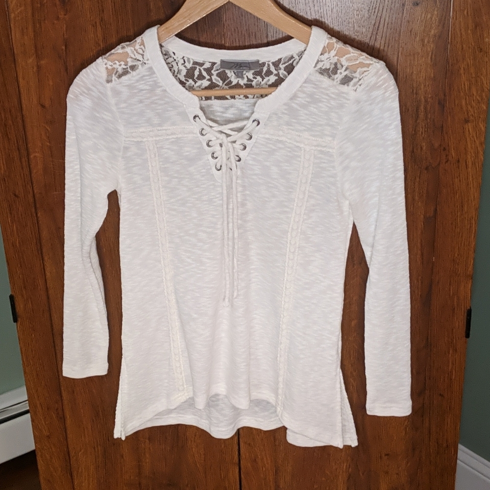 MIA & TESS women's lace long sleeve top
